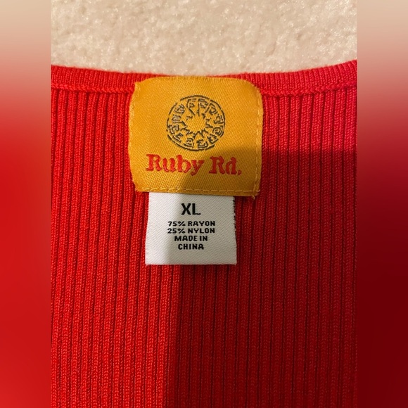 RUBY RD. red sleeveless sweater-X-large like new - Picture 4 of 5